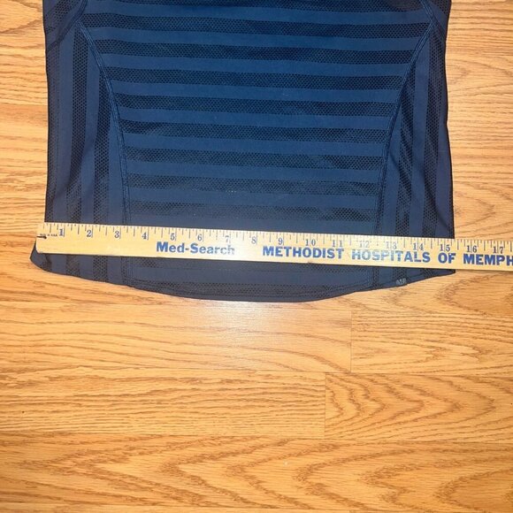 Lululemon off and running tank - Picture 6 of 6